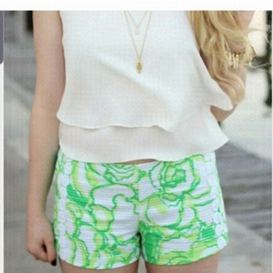 Women’s Lilly Pulitzer Liza Shorts Resort White Green Heart Breakers Size 6